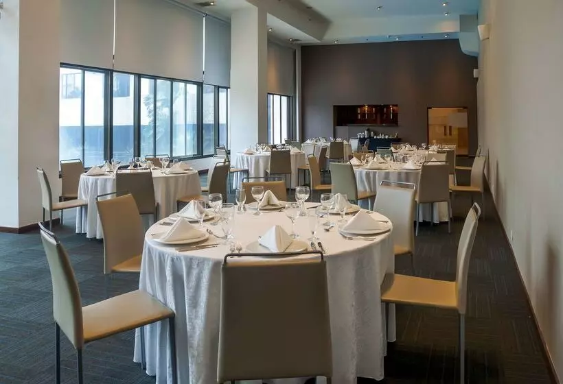 ホテル NH Cali Royal