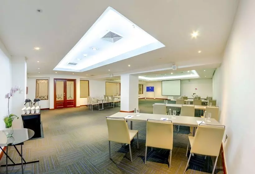 ホテル NH Cali Royal