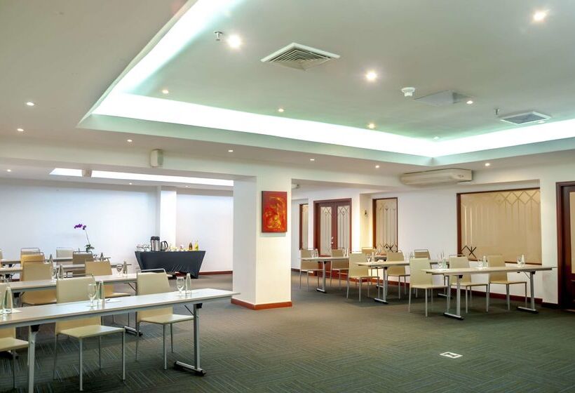 هتل NH Cali Royal