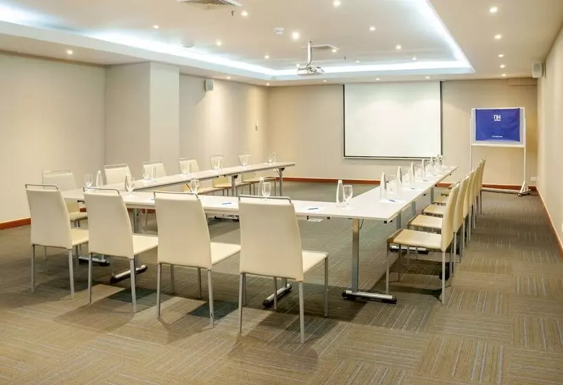 ホテル NH Cali Royal