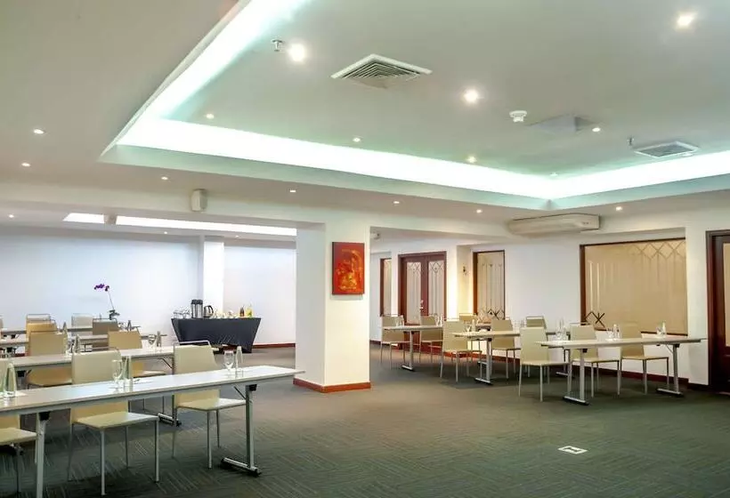 ホテル NH Cali Royal