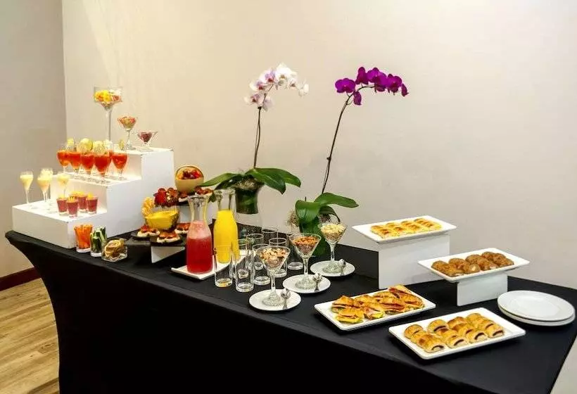 ホテル NH Cali Royal