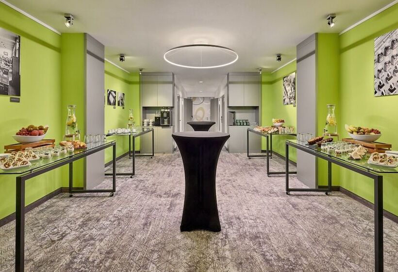 هتل Sheraton Hannover Pelikan