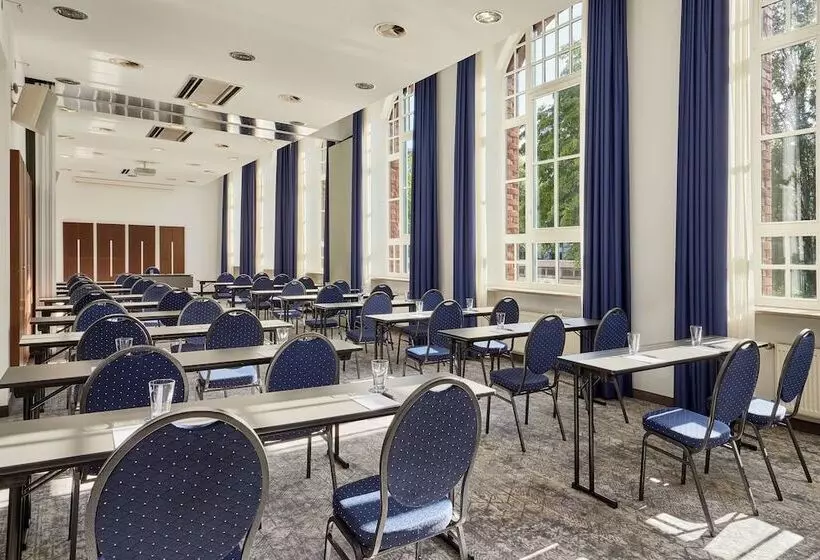 호텔 Sheraton Hannover Pelikan