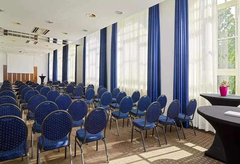 호텔 Sheraton Hannover Pelikan