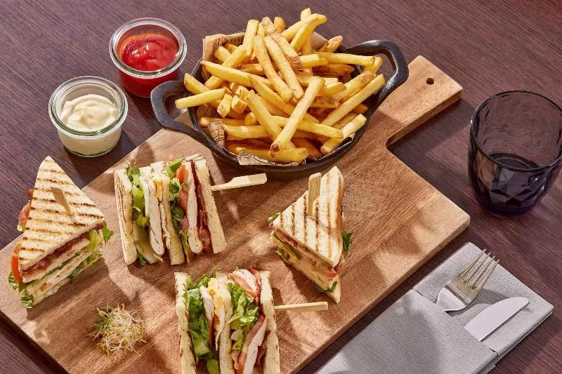 호텔 Sheraton Hannover Pelikan