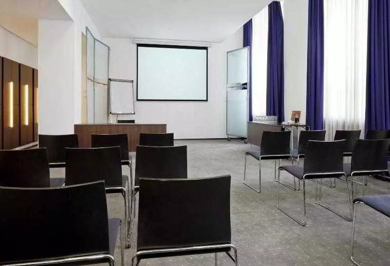 호텔 Sheraton Hannover Pelikan