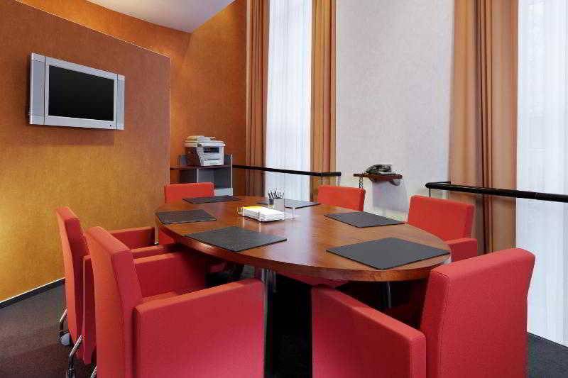 هتل Sheraton Hannover Pelikan