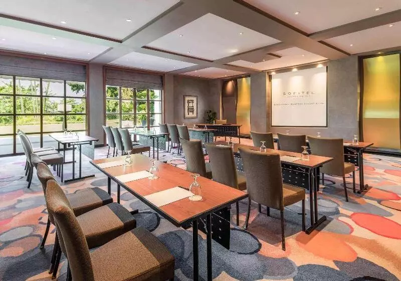 هتل Sofitel Singapore Sentosa Resort & Spa