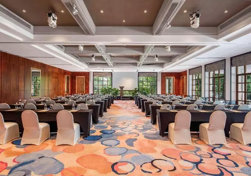 هتل Sofitel Singapore Sentosa Resort & Spa