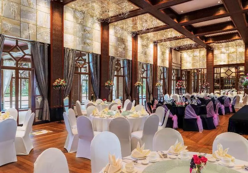 هتل Sofitel Singapore Sentosa Resort & Spa