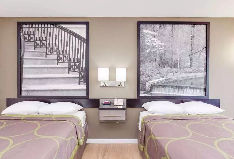 Отель Super 8 By Wyndham Dalton