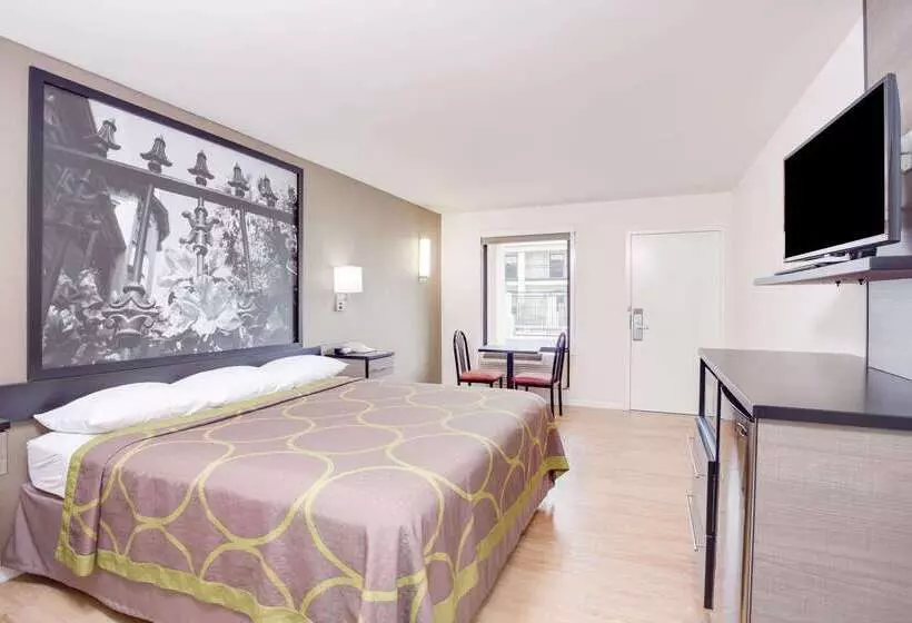 Отель Super 8 By Wyndham Dalton