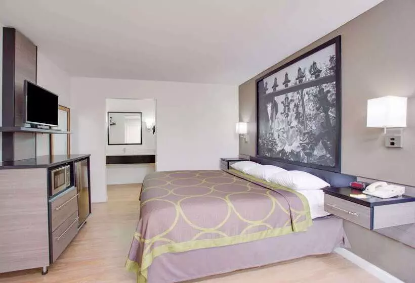 Отель Super 8 By Wyndham Dalton