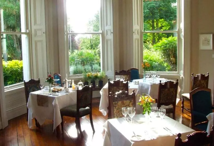 فندق Tinakilly Country House