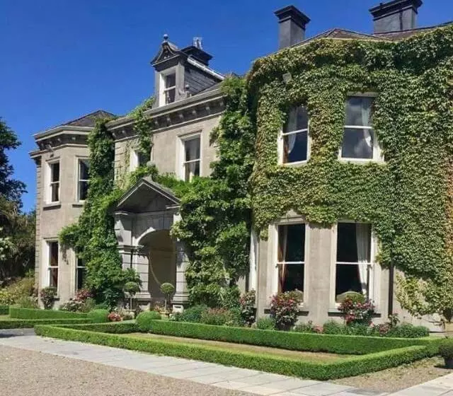 فندق Tinakilly Country House