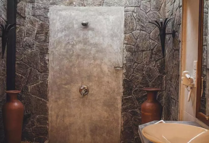 هتل Tree Of Life Nature Resort