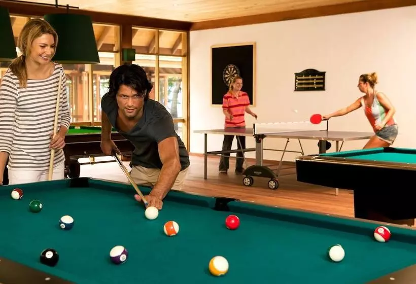 Vilamendhoo Island Resort & Spa