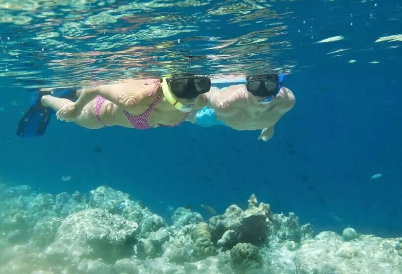 Vilamendhoo Island Resort & Spa