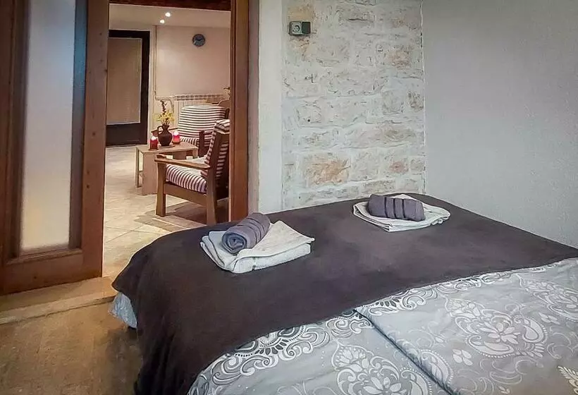 Country Club Apartments Nearby Rovinj