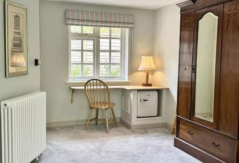 Farthings Country House Hotel & Restaurant Tunton