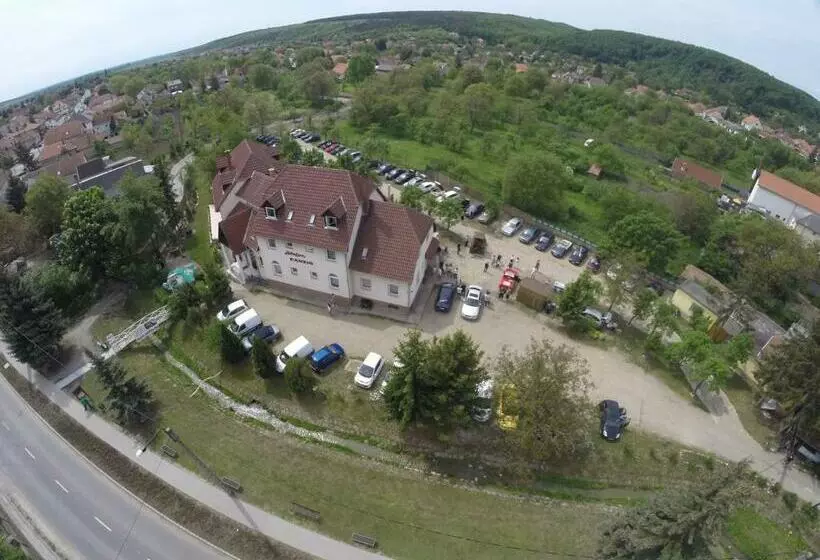 Отель Alabástrom Panzió és étterem