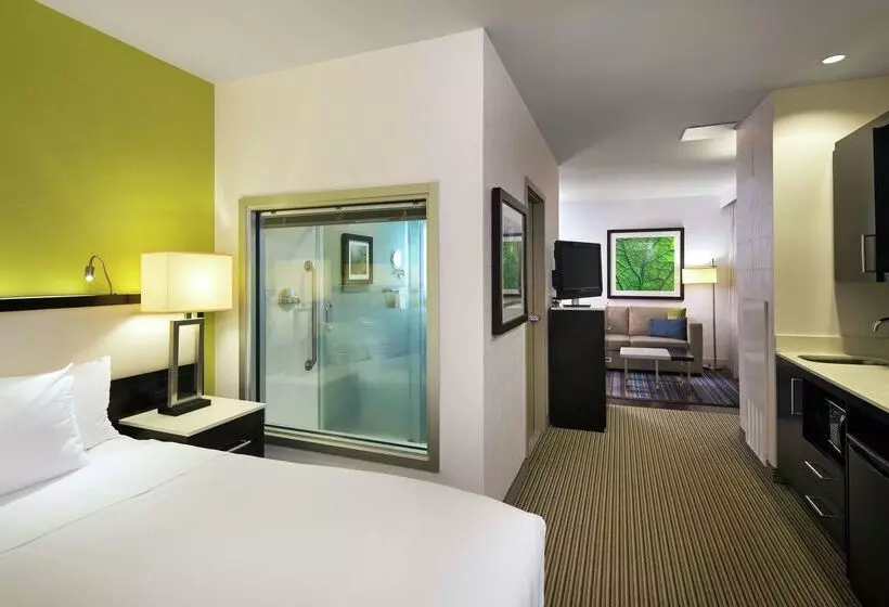 Отель The Hollis Halifax A Doubletree Suites By Hilton