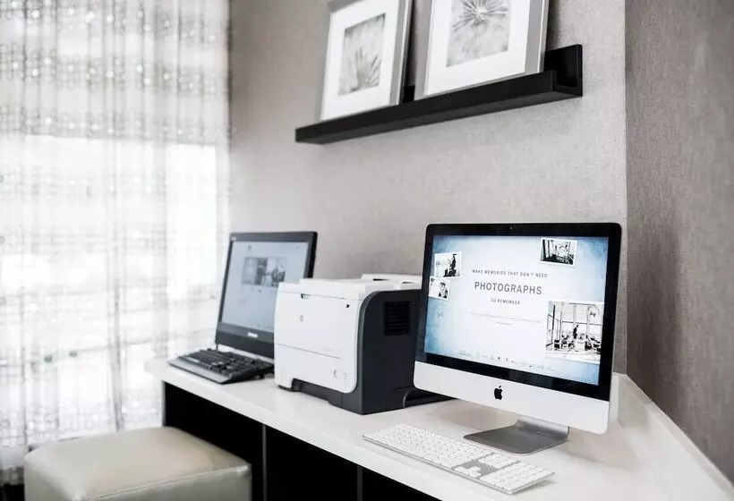 Отель The Hollis Halifax A Doubletree Suites By Hilton