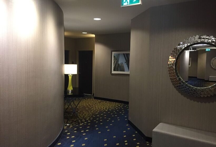 Hotel The Hollis Halifax A Doubletree Suites By Hilton