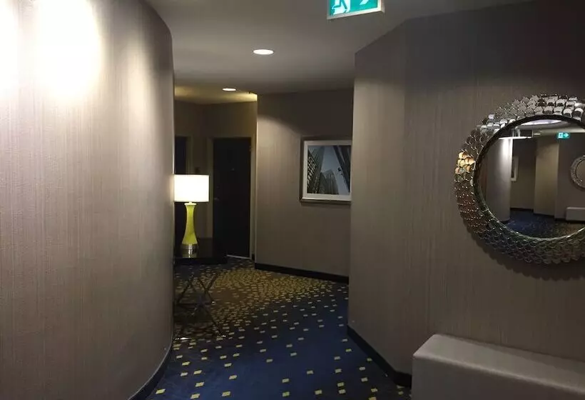 Отель The Hollis Halifax A Doubletree Suites By Hilton