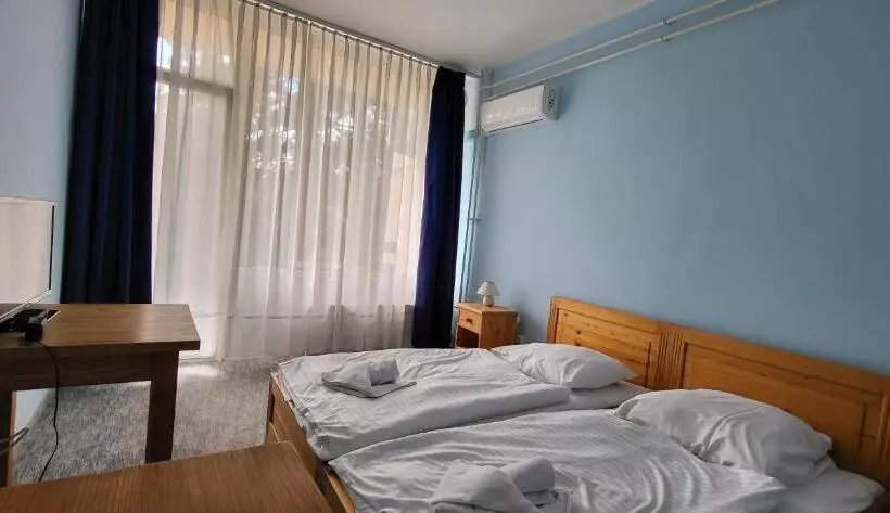 בית מלון כפרי Korona