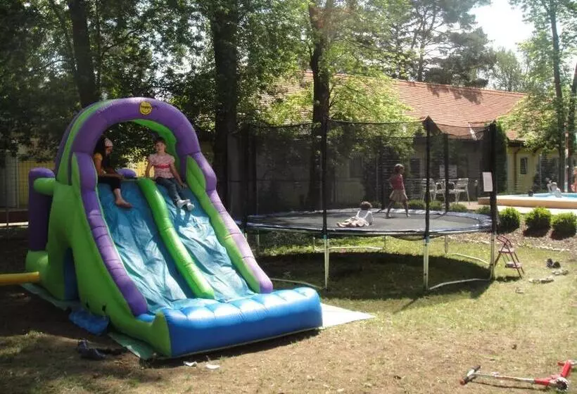 בית מלון כפרי Korona