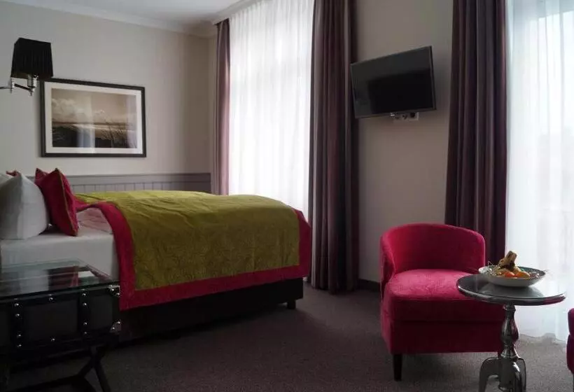 호텔 Max Am Meer Kühlungsborn