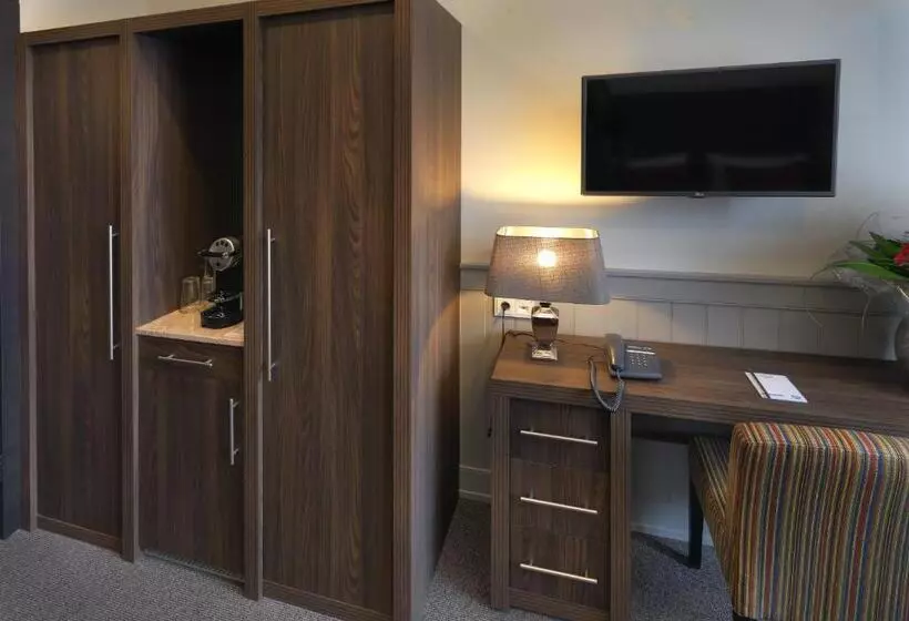 호텔 Max Am Meer Kühlungsborn