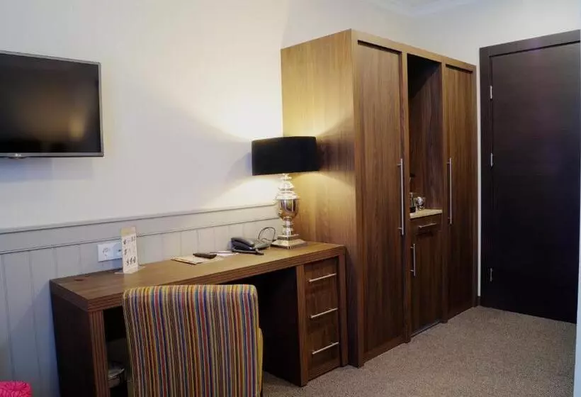 호텔 Max Am Meer Kühlungsborn