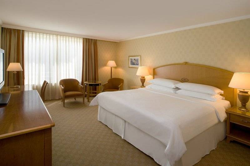 هتل Sheraton Grand Warsaw