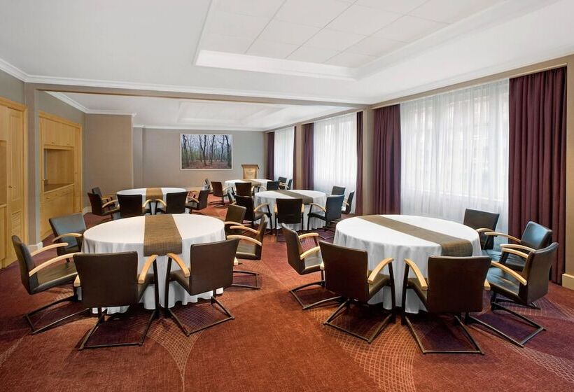 هتل Sheraton Grand Warsaw