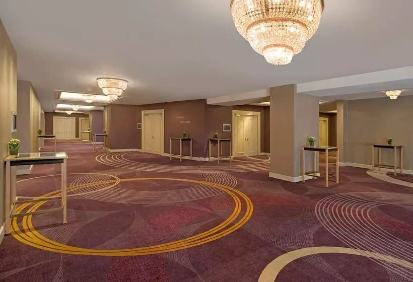 ホテル Sheraton Grand Warsaw