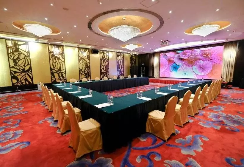 هتل South Pacific