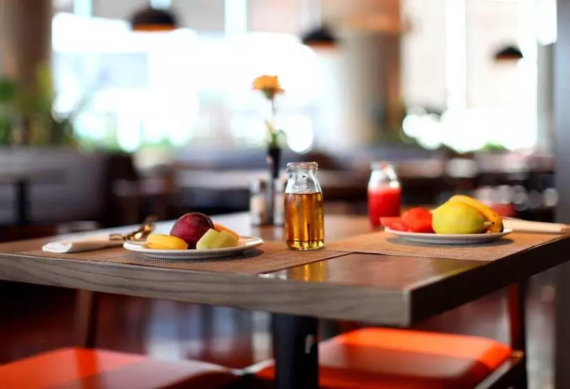 هتل South Pacific