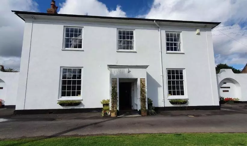 호텔 The White House Guest House