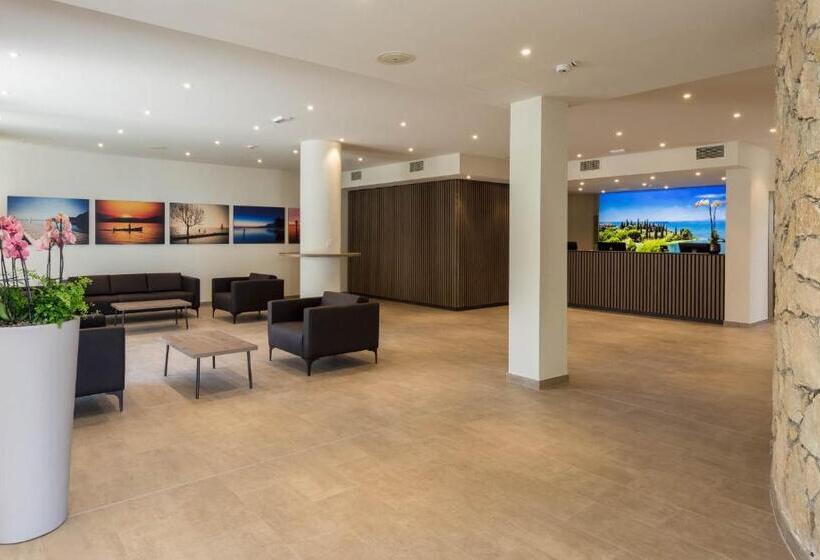 Le Torri Del Garda Familyspa Resort