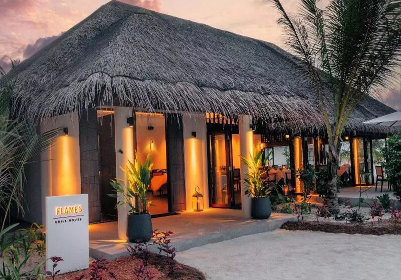 Vakarufalhi Island Resort & Spa