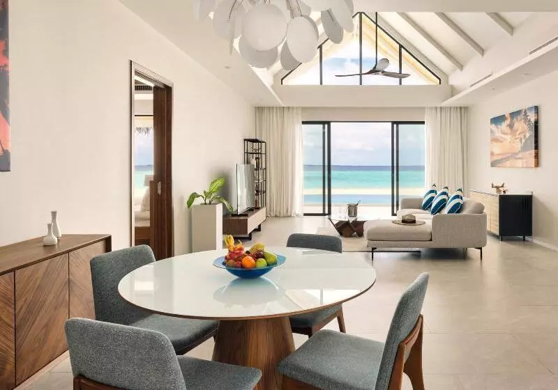 Vakarufalhi Island Resort & Spa