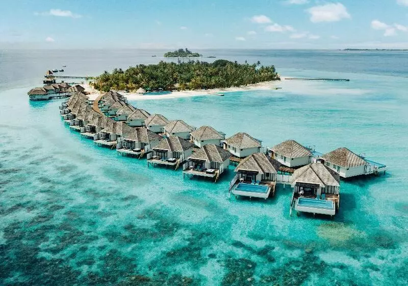 Vakarufalhi Island Resort & Spa