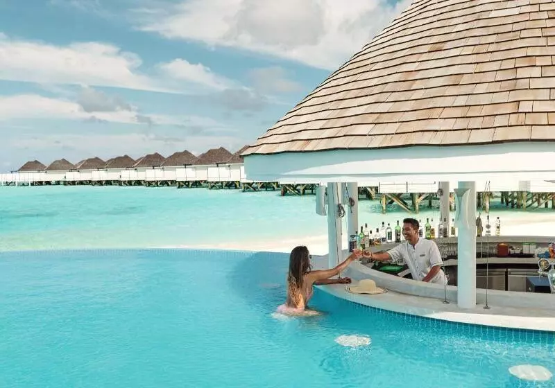 Vakarufalhi Island Resort & Spa