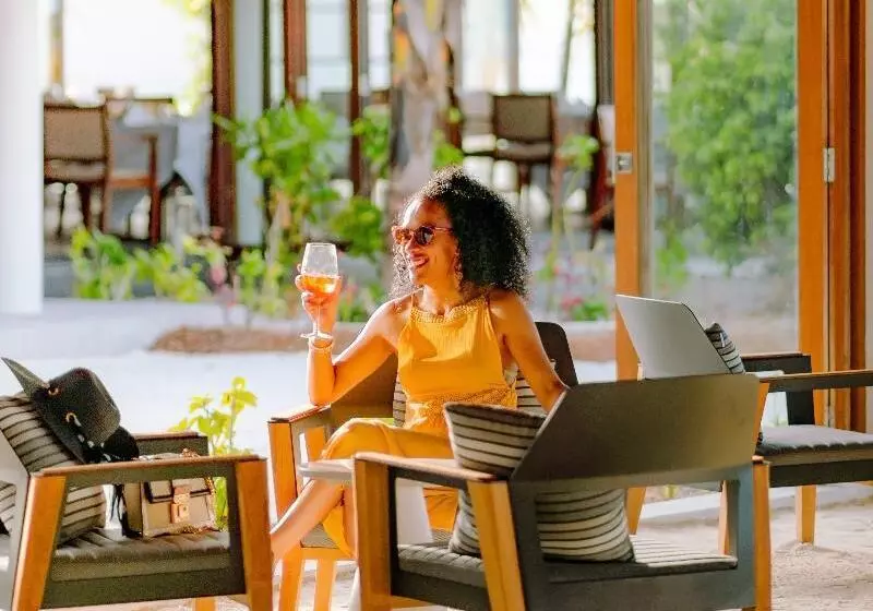 Vakarufalhi Island Resort & Spa