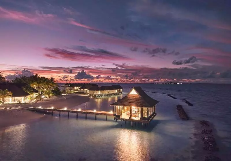 Vakarufalhi Island Resort & Spa