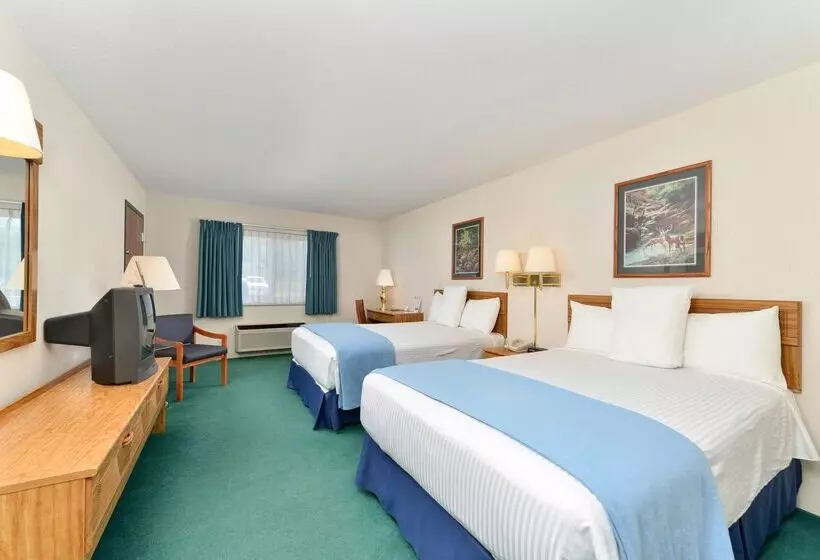 בית מלון כפרי Americas Best Value Inn Tahquamenon Country