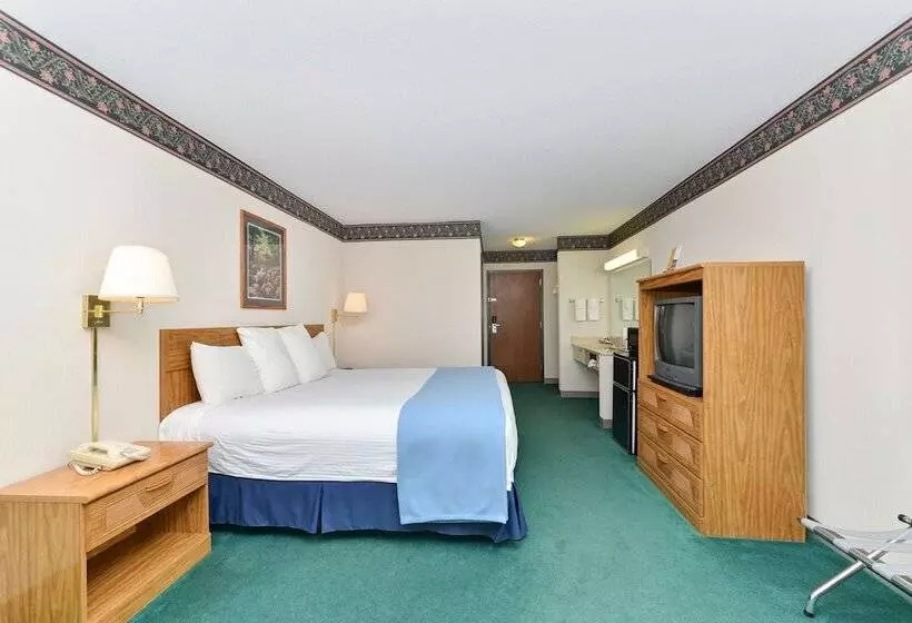 בית מלון כפרי Americas Best Value Inn Tahquamenon Country